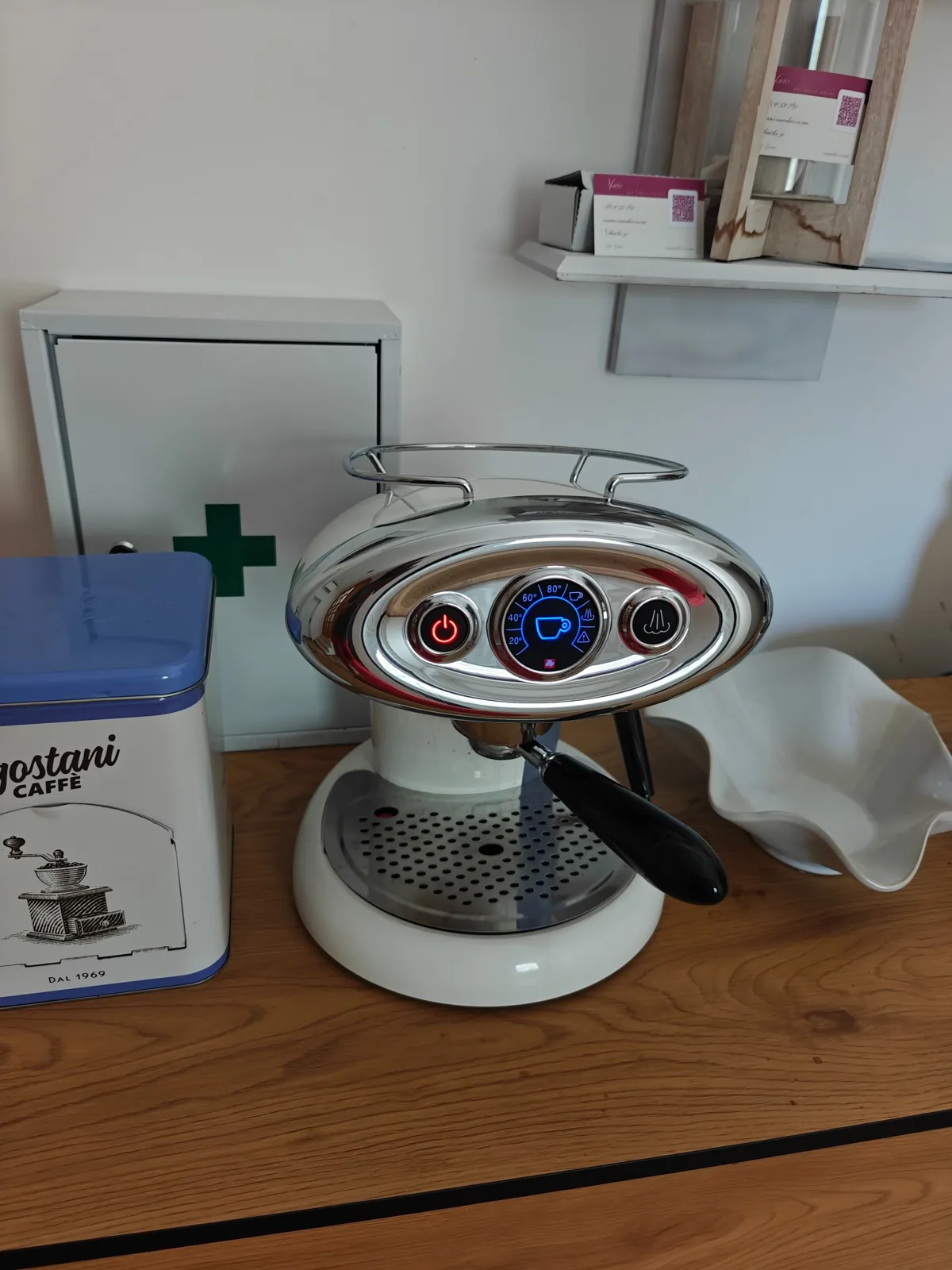 Coffee station in the shared foyer at Casa Valsecca in Krk